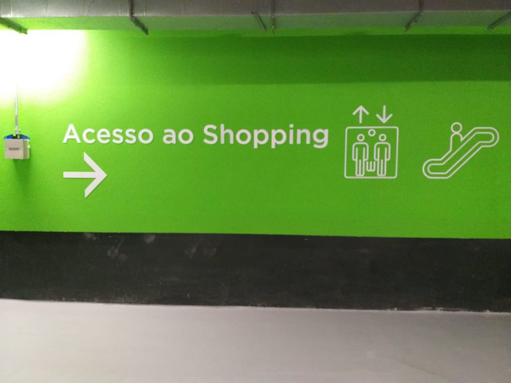 comunicação visual para shoppings